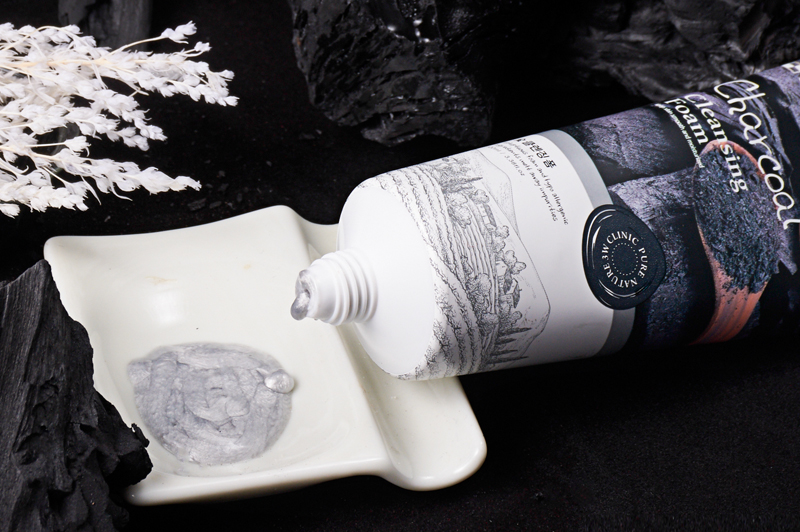 Sữa rửa mặt 3W Clinic Charcoal Cleansing Foam 100ml